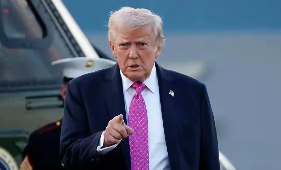 特朗普最近三件事，全世界大吃一惊