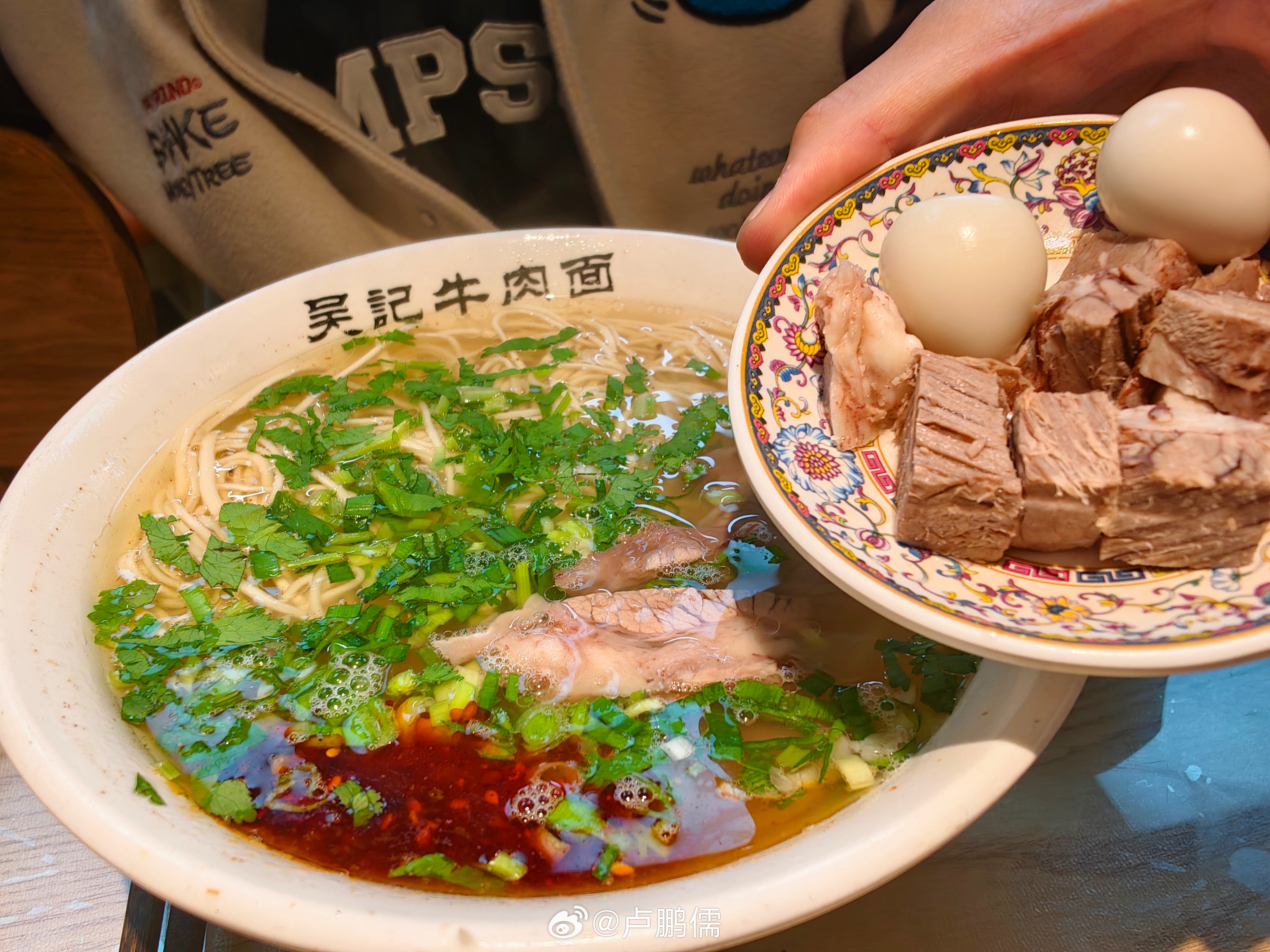 浅吃一口[yeah]小卢篮球世界国庆节快乐逛吃逛吃卢 ​​​