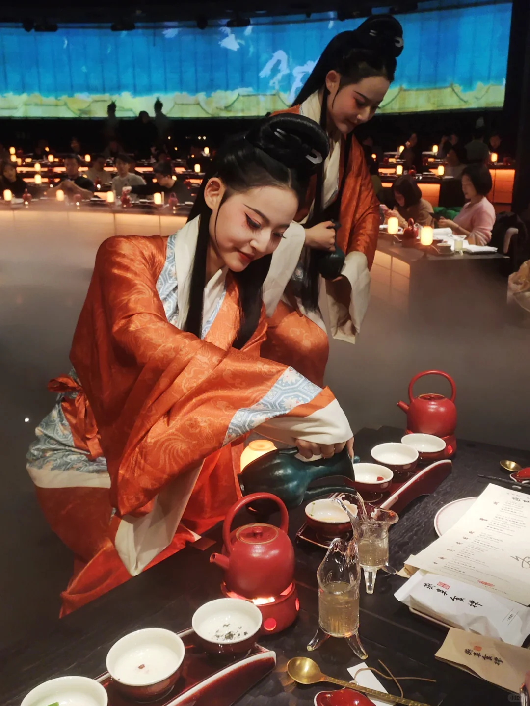 梦回临安✨吃个饭感觉都要登基了...