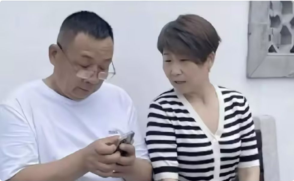 于东来儿媳颜值逆天，和婆婆马丽似复制粘贴 