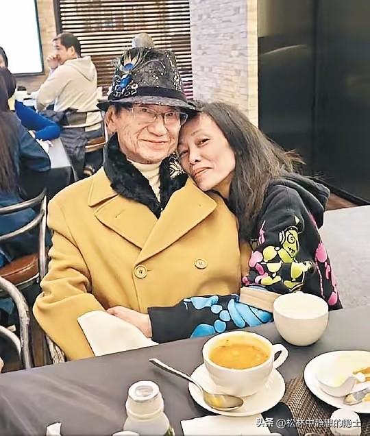 在县城养老院做了二十二年的王院长，曾对着来探访的家属说过一句听着格外刺耳的话：一