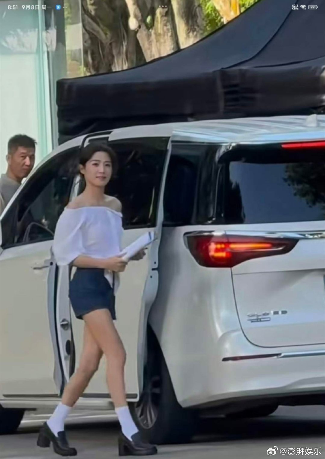 瘦下来的卢昱晓之前老被说仪态不好，现在瘦下来直接变气质挂美人，这脱胎换骨太绝了！