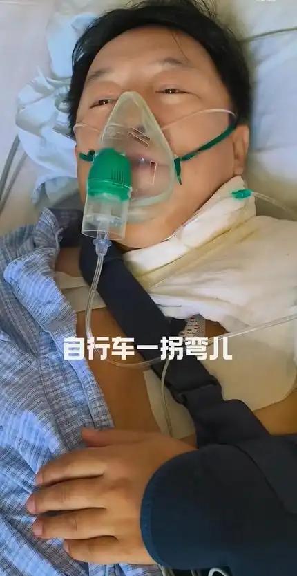 黄渤接连出事。

9月3日，手臂还没养好的黄渤又遇上意外。在家门口骑车时分神摔倒