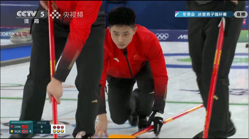 小费很漂亮的旋进，许哥李超擦冰也非常棒，第二局我们有机会偷分 