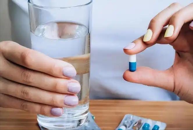 医生劝告：气温骤降，经常吃止痛药的患者，一定要注意这几个隐患！



李阿姨总是