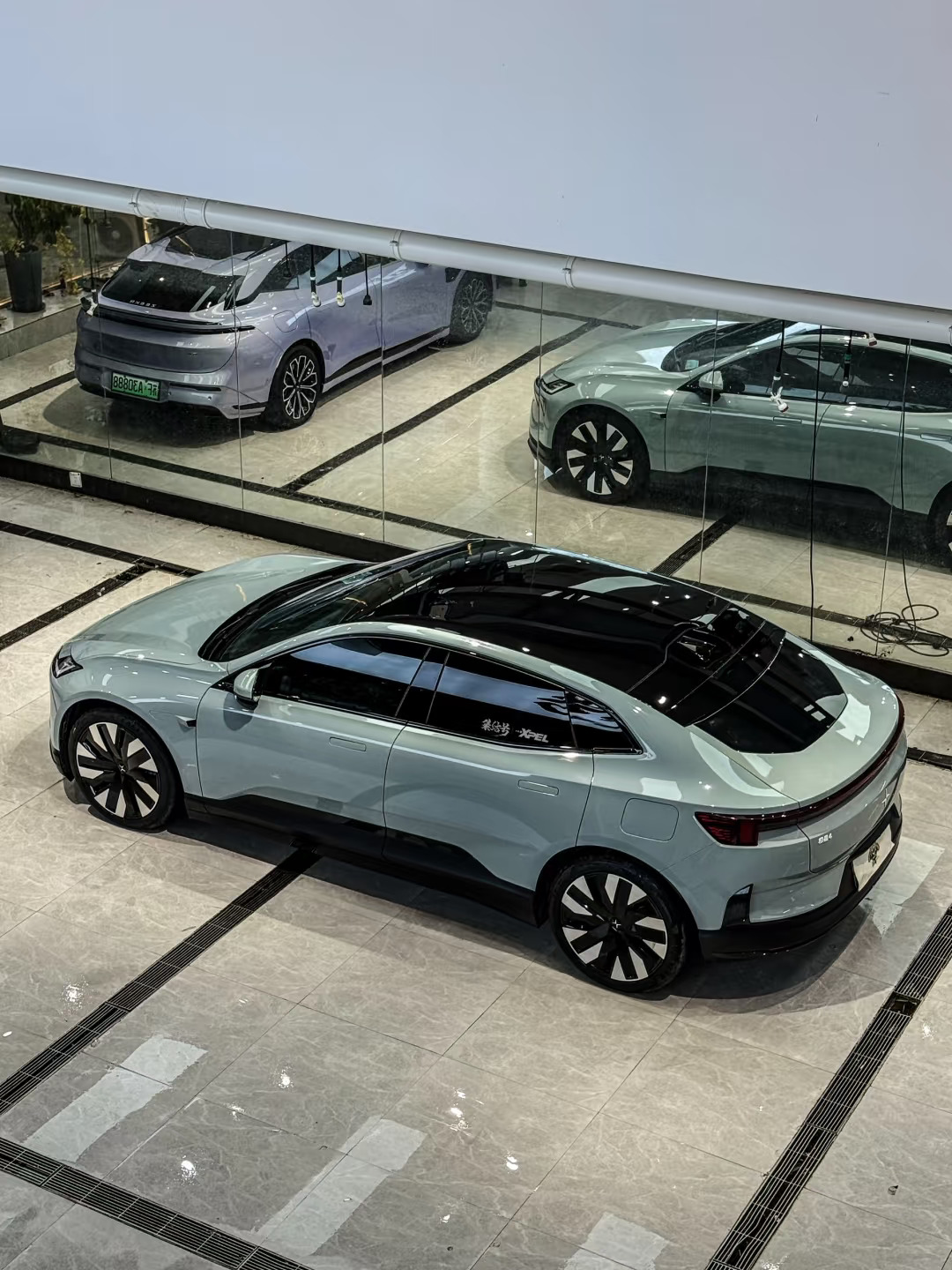 可惜了，这是让我打开门的瞬间被惊到的车