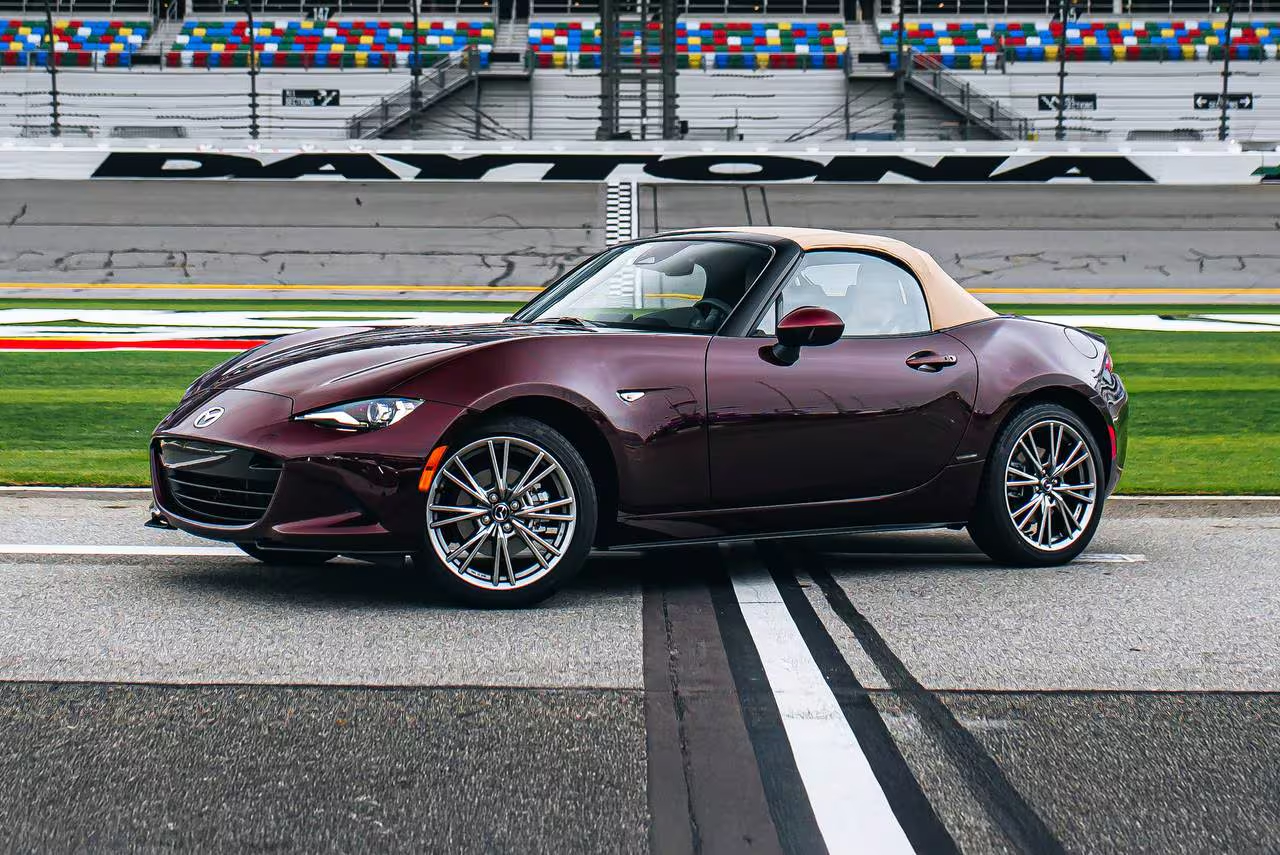 35周年纪念版 MX-5手动挡软顶 安排发运官图和实车图～  ​​​