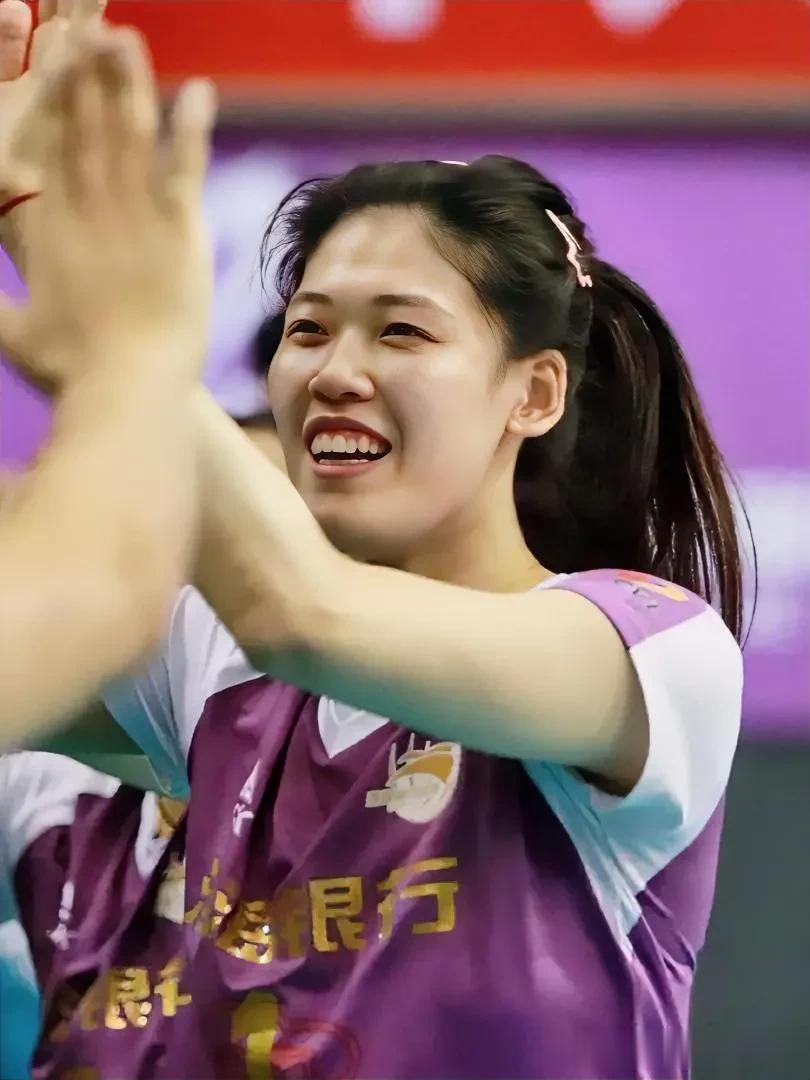 2023/2024中国女子排球超级联赛11月21日(第六轮)赛况、小组排名:
(