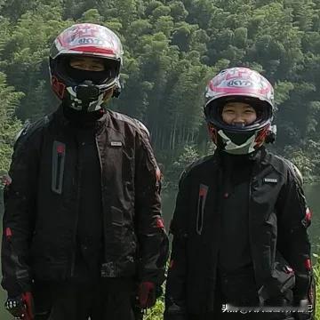 #天南地北大拜年# 一起领红包>祝大家新年快乐！