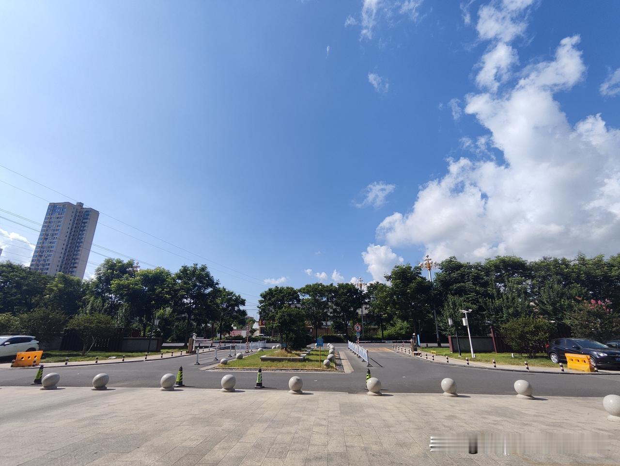 天空美丽
蓝天白云
太赞了
美美的绝美随手拍天空 天空风景美照 随拍天空风景 天