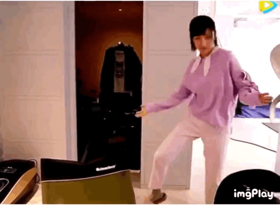 要不我也去当瓜主得了粉丝想听啥我就编啥接下来五六个商务，吃的用的都有最后没宣大不