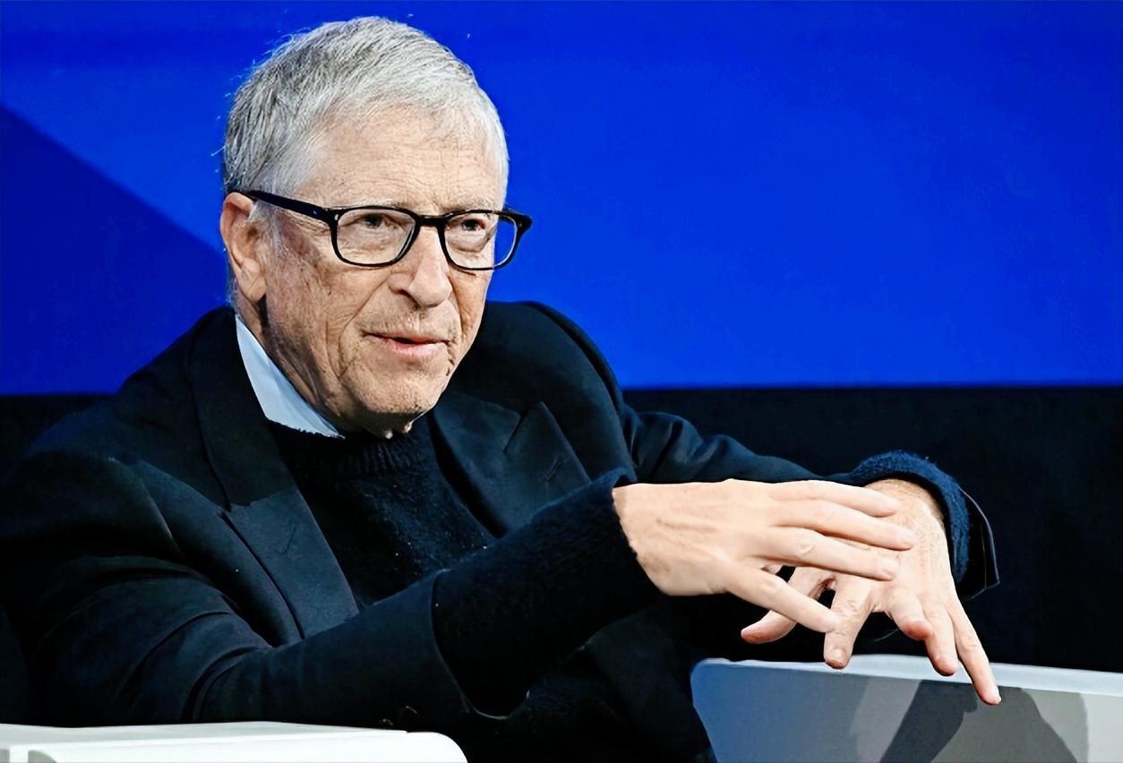 比尔·盖茨这回实在是顶不住了，当地时间2月24日，这位微软大佬竟然在盖茨基金会的