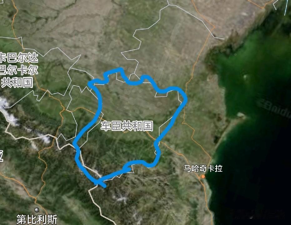 当年俄军打了十几年才搞定的车臣，其实并不强，也不算大，横竖不过100公里，人口也