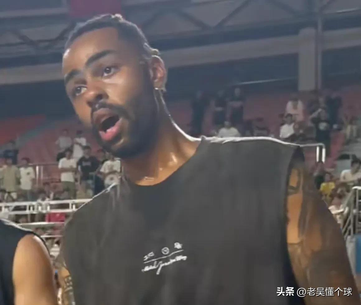 拉塞尔来CBA能行吗，我觉得杨毅分析得没错。

在杨毅的侃球节目里，杨毅说过。除