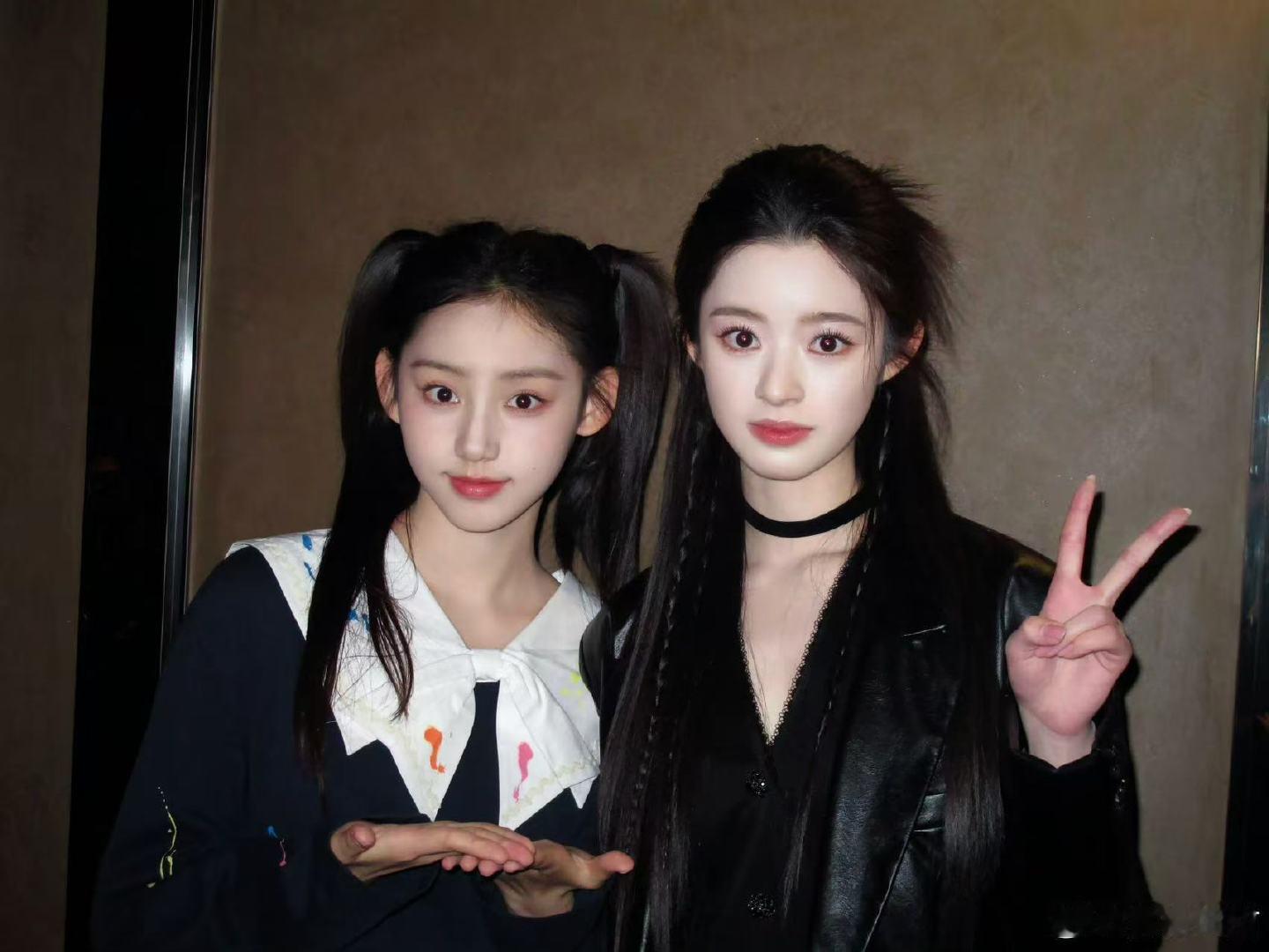 黄杨钿甜今日下班打卡黄杨钿甜下班打卡 哇哦！好多合照啊！期待明天的更新啦！！！ 