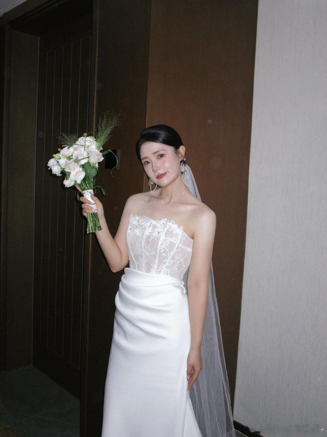 国庆期间的新娘子 ​​​