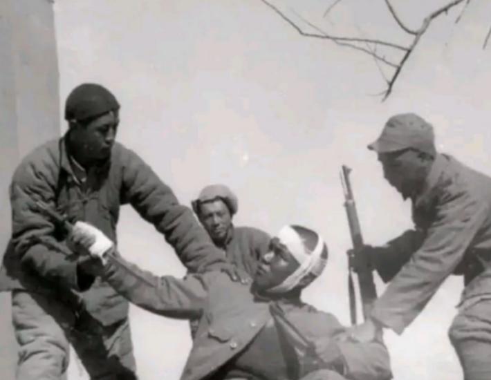 1943年，日军在大连截获了一段电波。在那个时候，普通老百姓是不会使用电报的。所