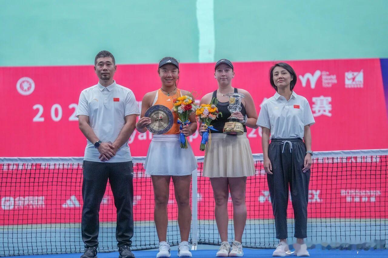 🥈🇨🇳贵阳W50女单决赛🇨🇳任钰菲2-6/3-6 🇷🇺舒布拉泽【3