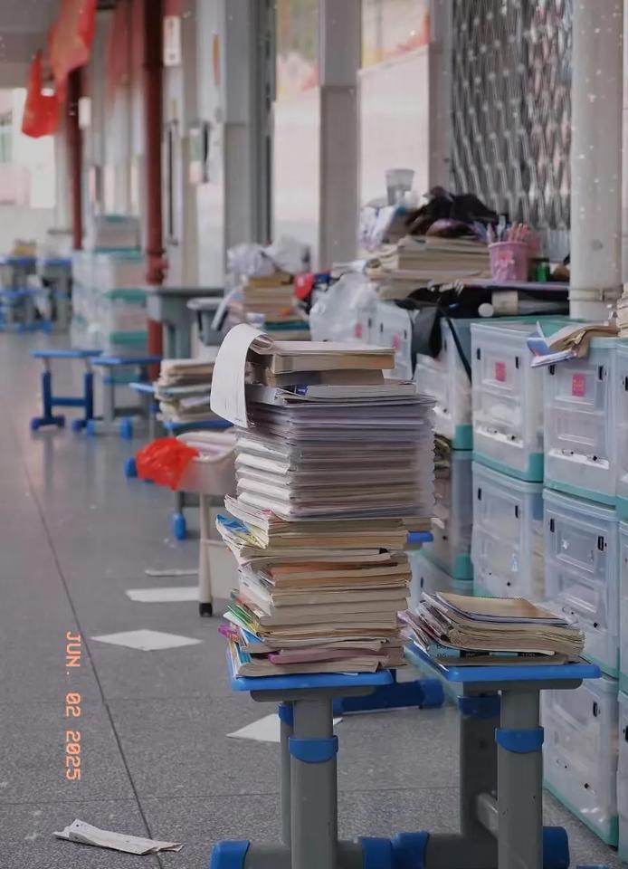高考：生命里那抹奇妙又复杂的留痕

前段时间，我竟在梦里回到了高考那段时光，梦里
