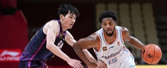 本赛季山东高速男篮在邱彪的带领下有点意思啊！先是第二轮主场115比105击败宿敌