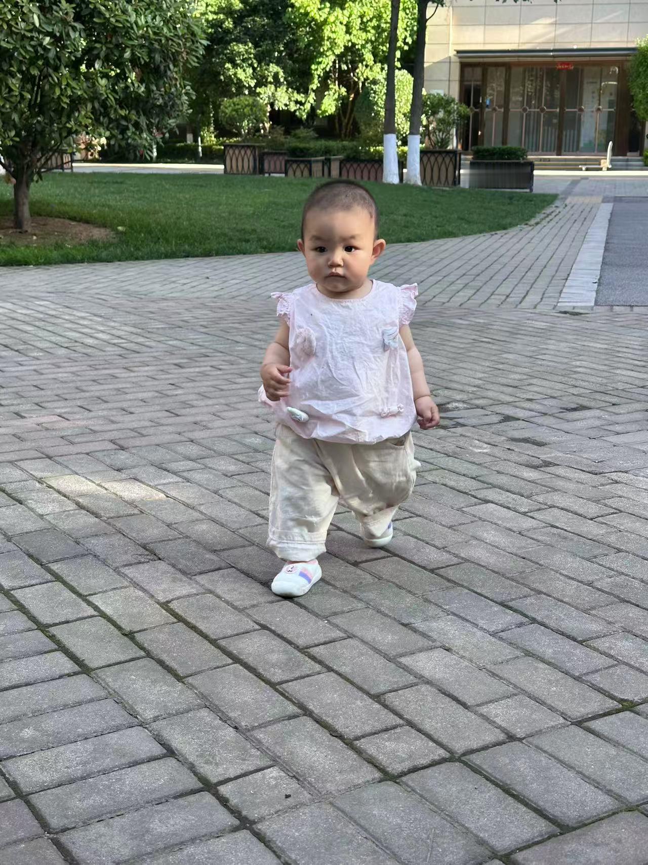 五一假期纪实：回家的路，总因牵挂而温柔
五一小长假的第四日，我便用了两天时间踏上