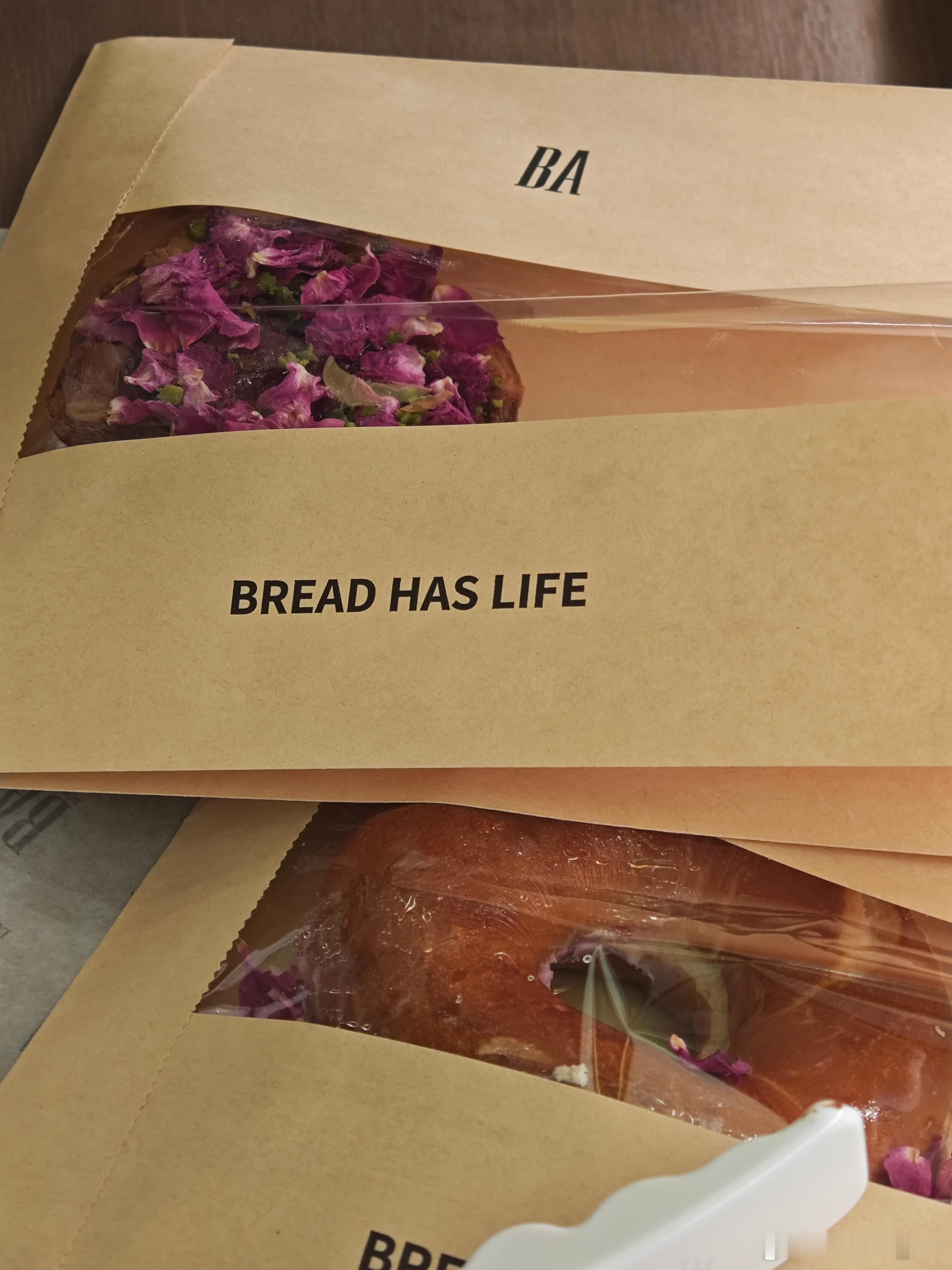 俄朋友在重庆看都不看一眼的BA 跑昆明排队买 ​​​