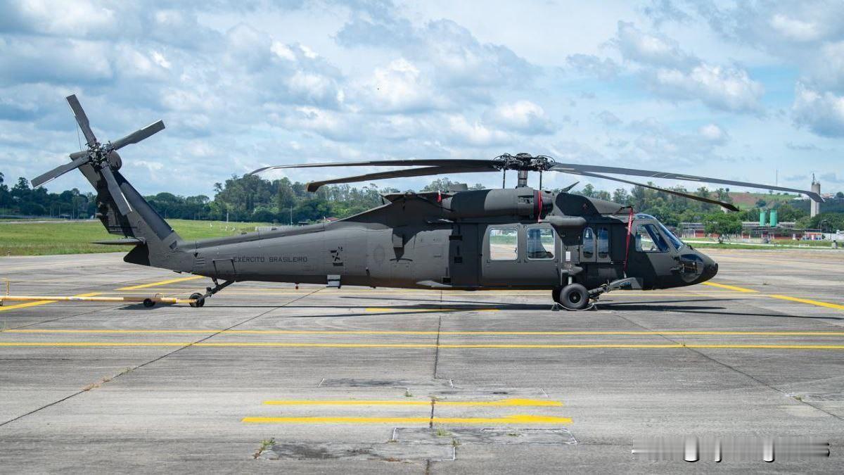 🚁🇧🇷🇺🇸 巴西陆军航空兵接收首架UH-60M黑鹰直升机

12月15