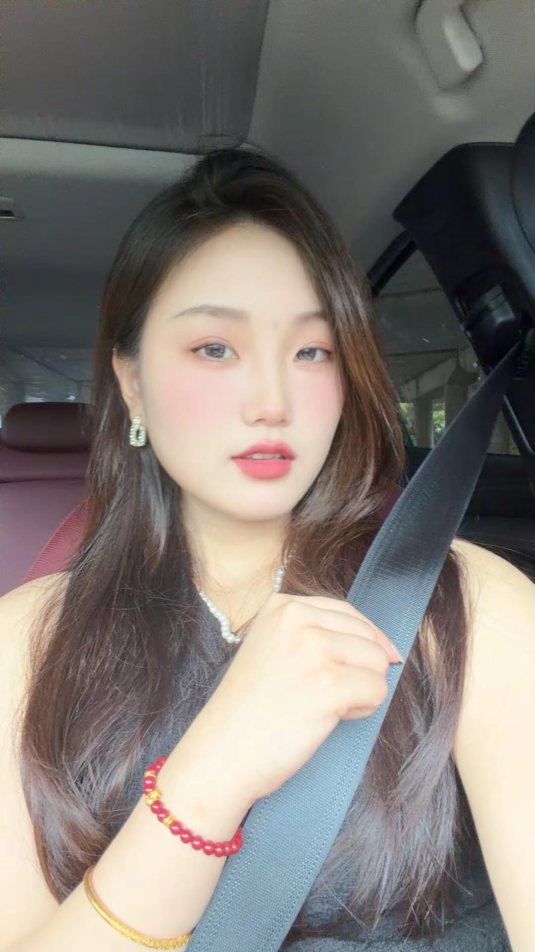 这个妆容焊死
