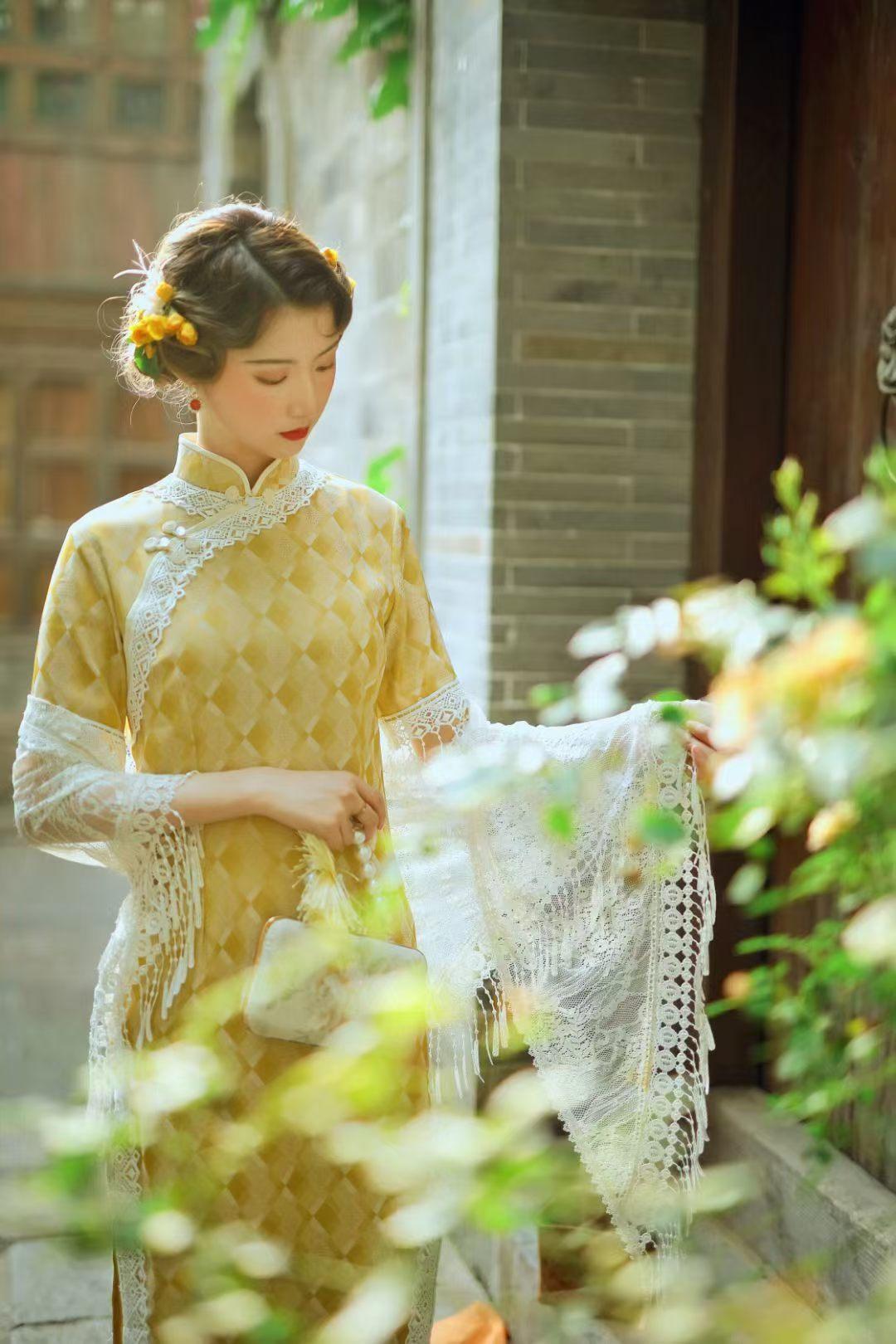 柔是东方骨，姿是心无拘。