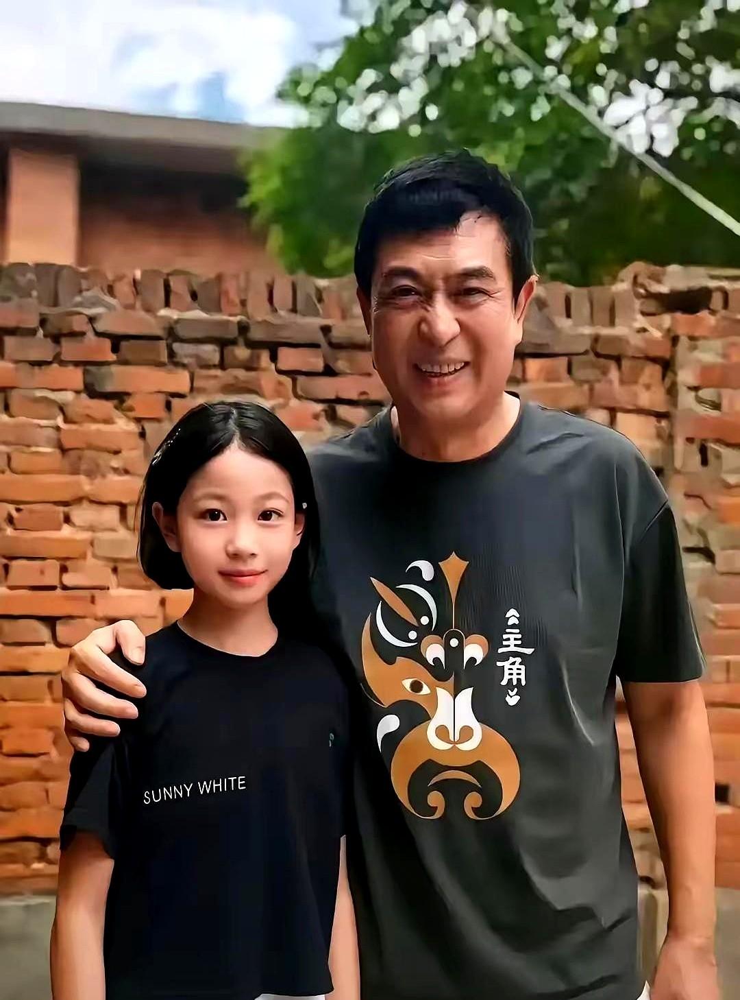小孩子拍戏哪有大家想的那么光鲜？一个11岁姑娘，在剧组连轴转了整整三个月，到手工