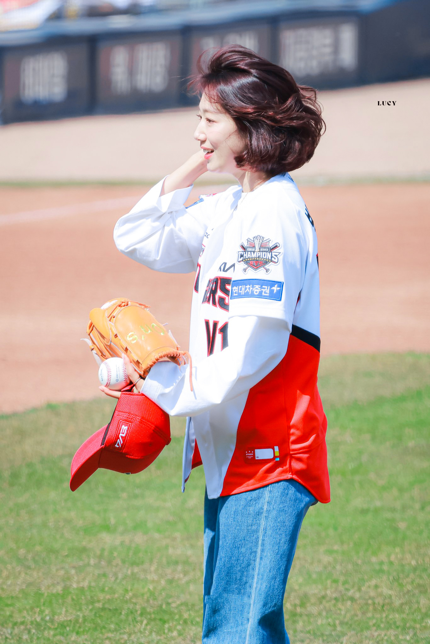 朴信惠 ✨undercovermisshong 260401相关更新胜利仙女兰迪