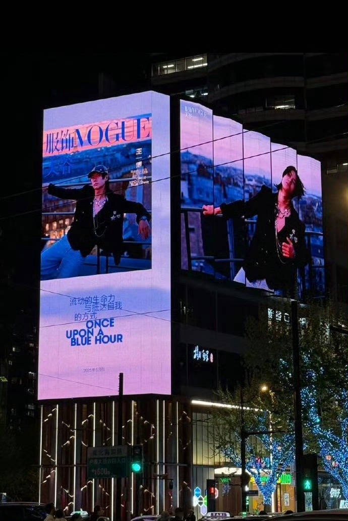 来看看王一博25年VOGUE单人封的宣发节奏：从平面、视频预热，到精心准备的文案