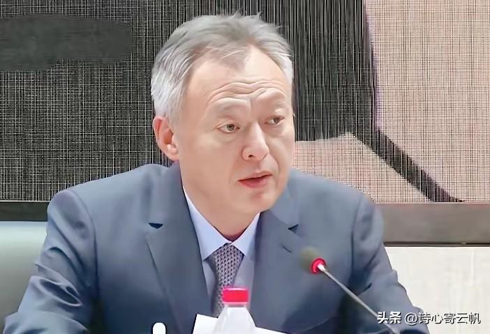 秦志戬宣布：孙颖莎、王楚钦五人自愿放弃2026亚锦赛选拔，国乒拿什么压制日本队？