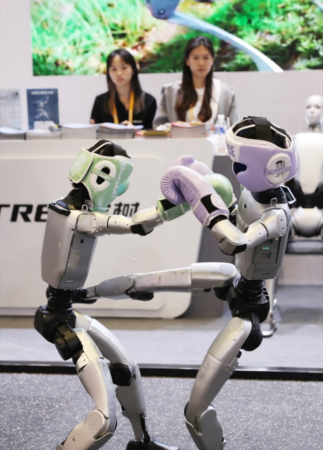 宇树科技，关联度较高的10支股票，具体信息如下：1.  金发科技：通过金石成长基