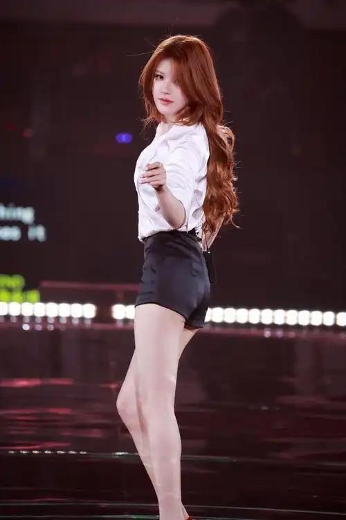 赵露思生日会含泪爆料！4200元黄牛票背后藏着娱乐圈残酷真相！


“一张门票炒