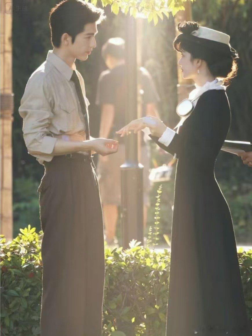 张凌赫王楚然撅嘴吻戏路透 张凌赫王楚然撅嘴吻戏还没看过的速来！张凌赫王楚然撅嘴吻