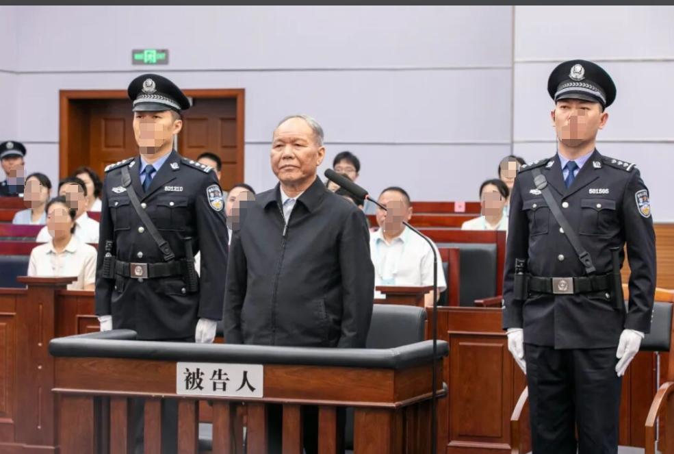 曾当过拉萨市委书记、西藏自治区原主 席的齐扎拉一审被判无期徒刑，其实他是云南人，