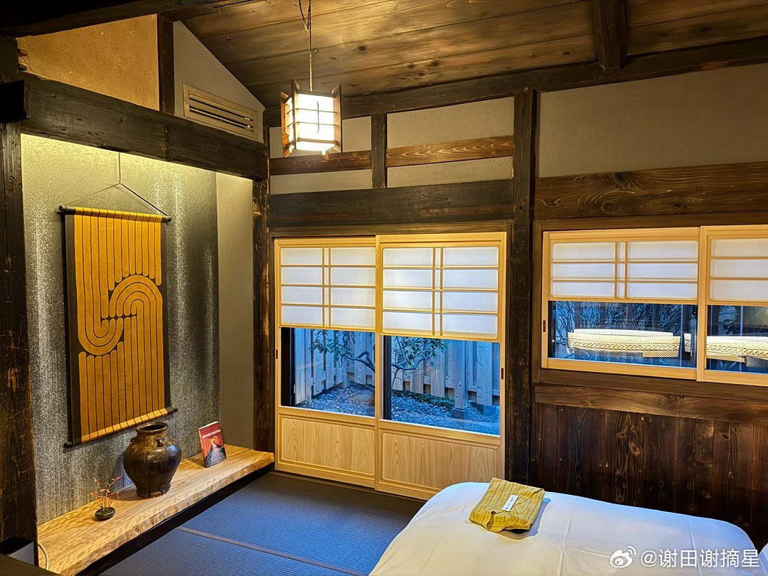 静冈匠宿。一个很丰富的住宿体验。首先是在手工作坊里体验制造，我亲手做了一个竹笼。