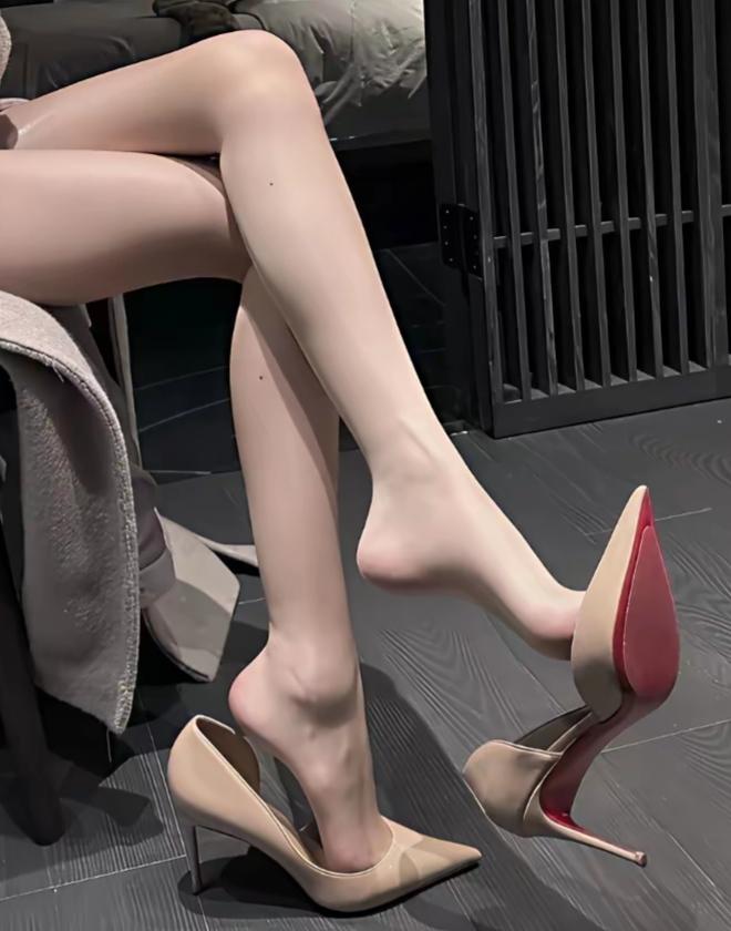 选择一双什么样的高跟鞋好看?