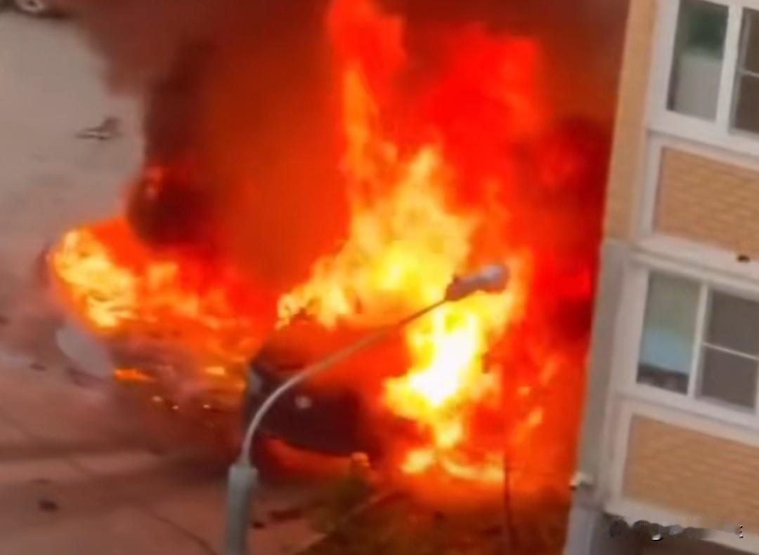 今天早上，俄罗斯莫斯科发生一起暗杀事件，有人试图炸死一位41岁的俄罗斯专家，但爆