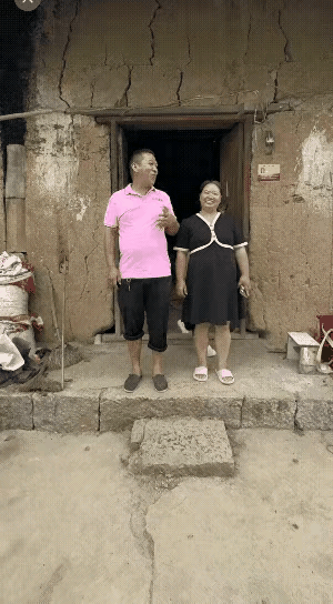 终于成功了！
这对夫妻是真厉害，不生儿子誓不罢休！坚韧不拔的毅力，持之以恒的决心
