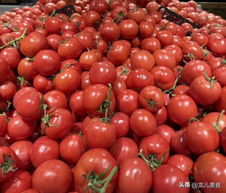 专家警告：每天吃一个西红柿，就等于给血管“上锁”？真相来了
网络上对西红柿的功效
