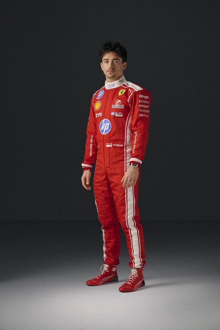 汉密尔顿和勒克莱尔新赛季定妆照📷新车发布