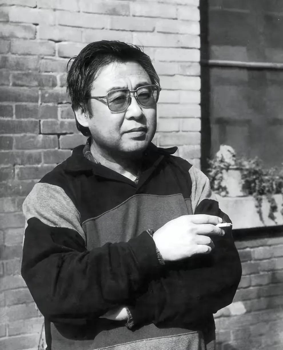 为什么没有人说路遥在《平凡的世界》里面描写的 一家五口人只有一条裤子的事呢？当时
