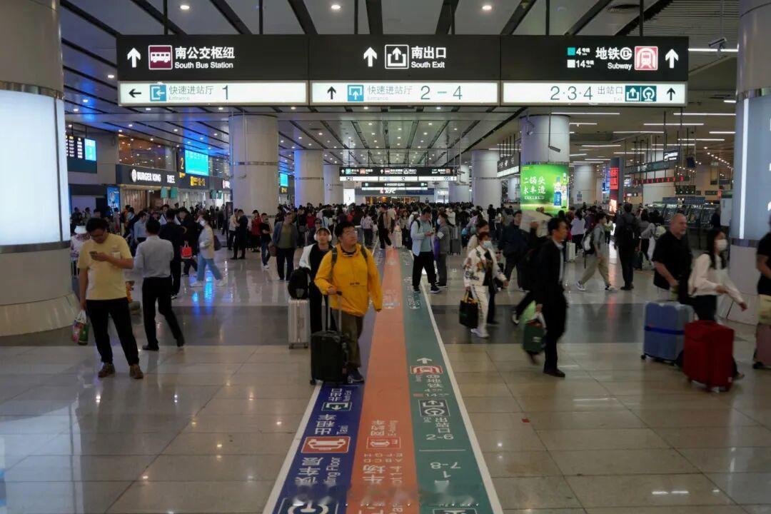 国铁头条【国铁北京局2026年五一假期运输圆满结束，共计发送旅客1286.8万人