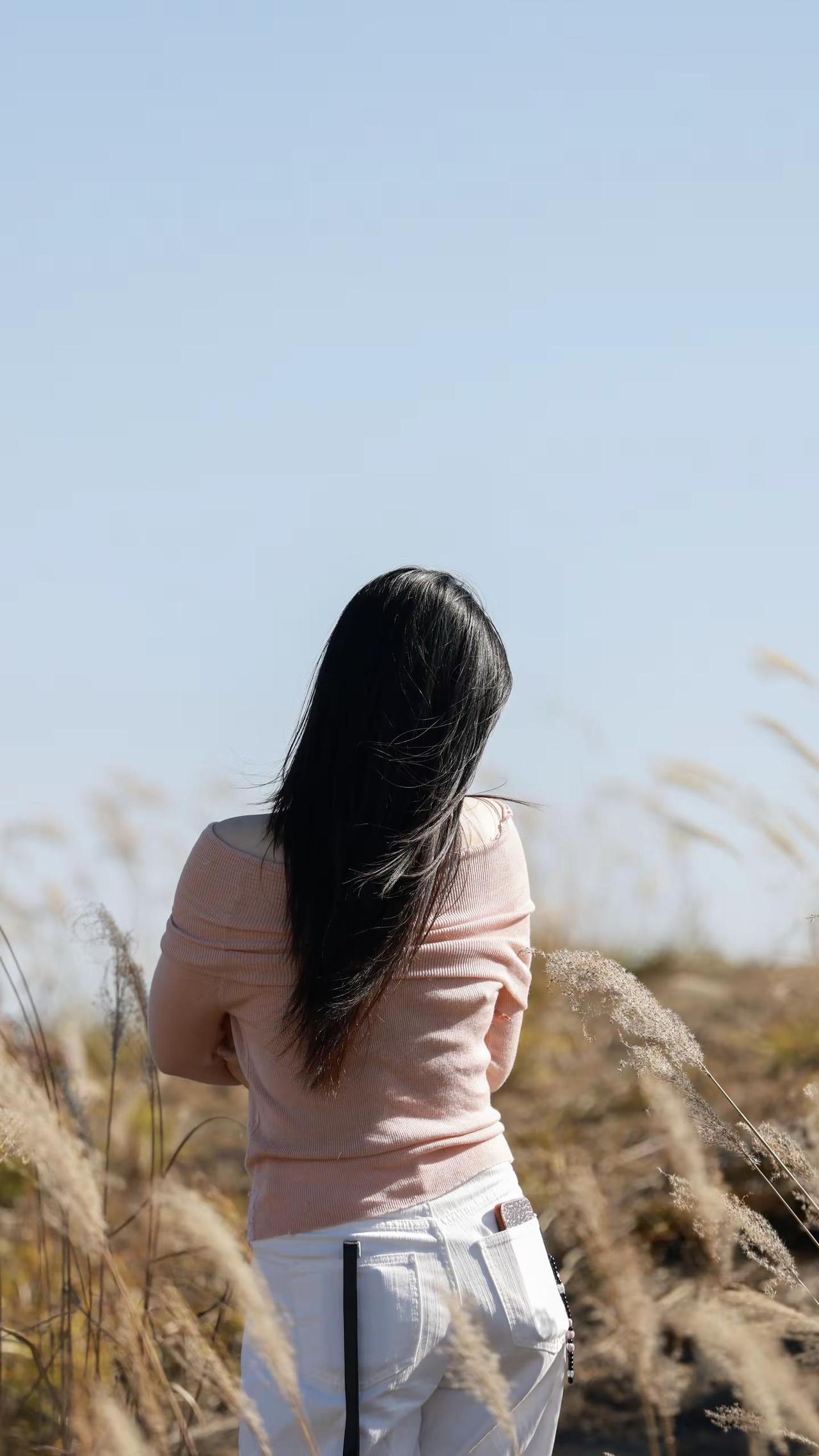 组图｜秋风吹成片魅力女人 完美身材 美出高级感