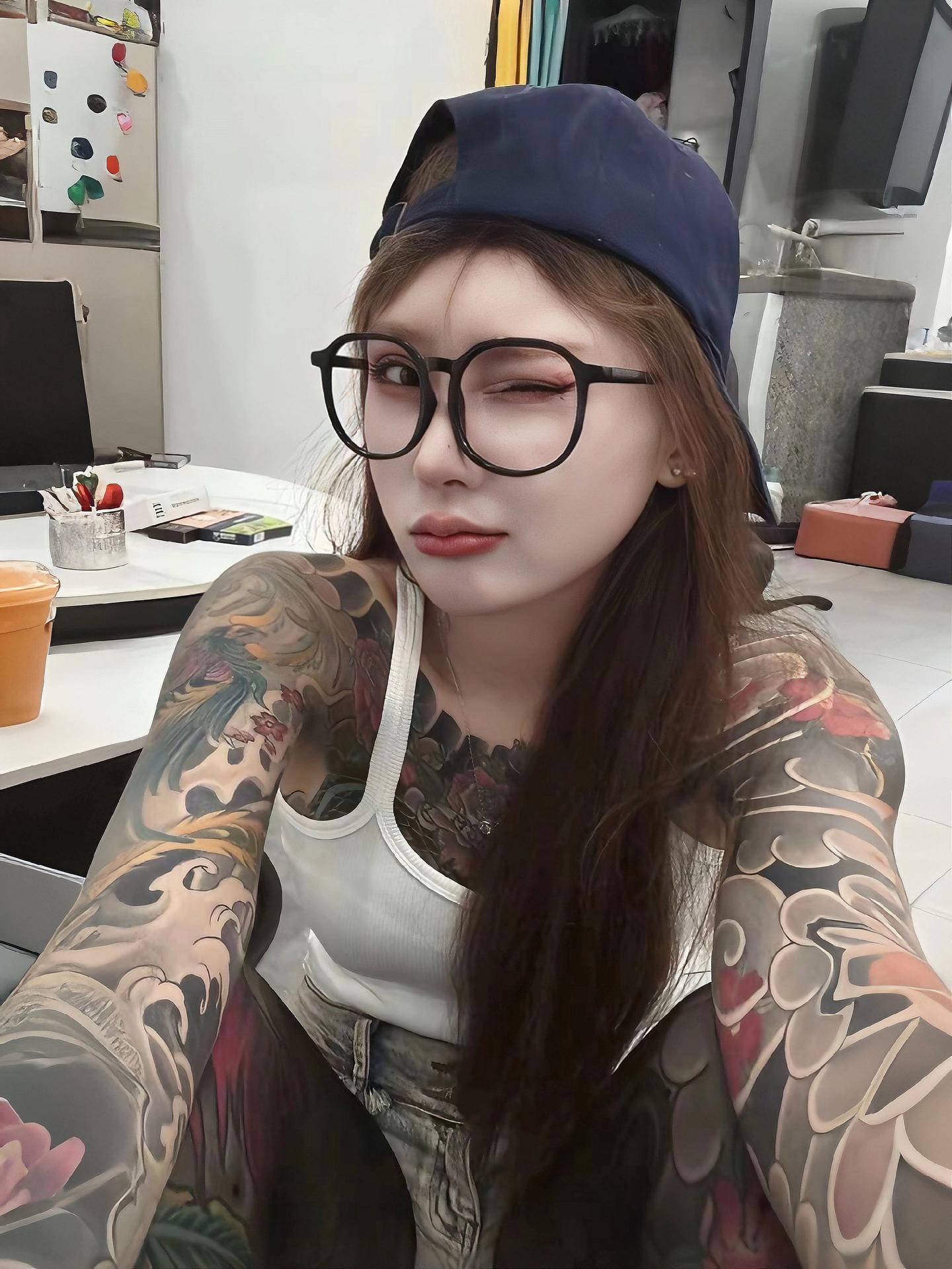 如果你有花臂花腿 那我们可以聊聊