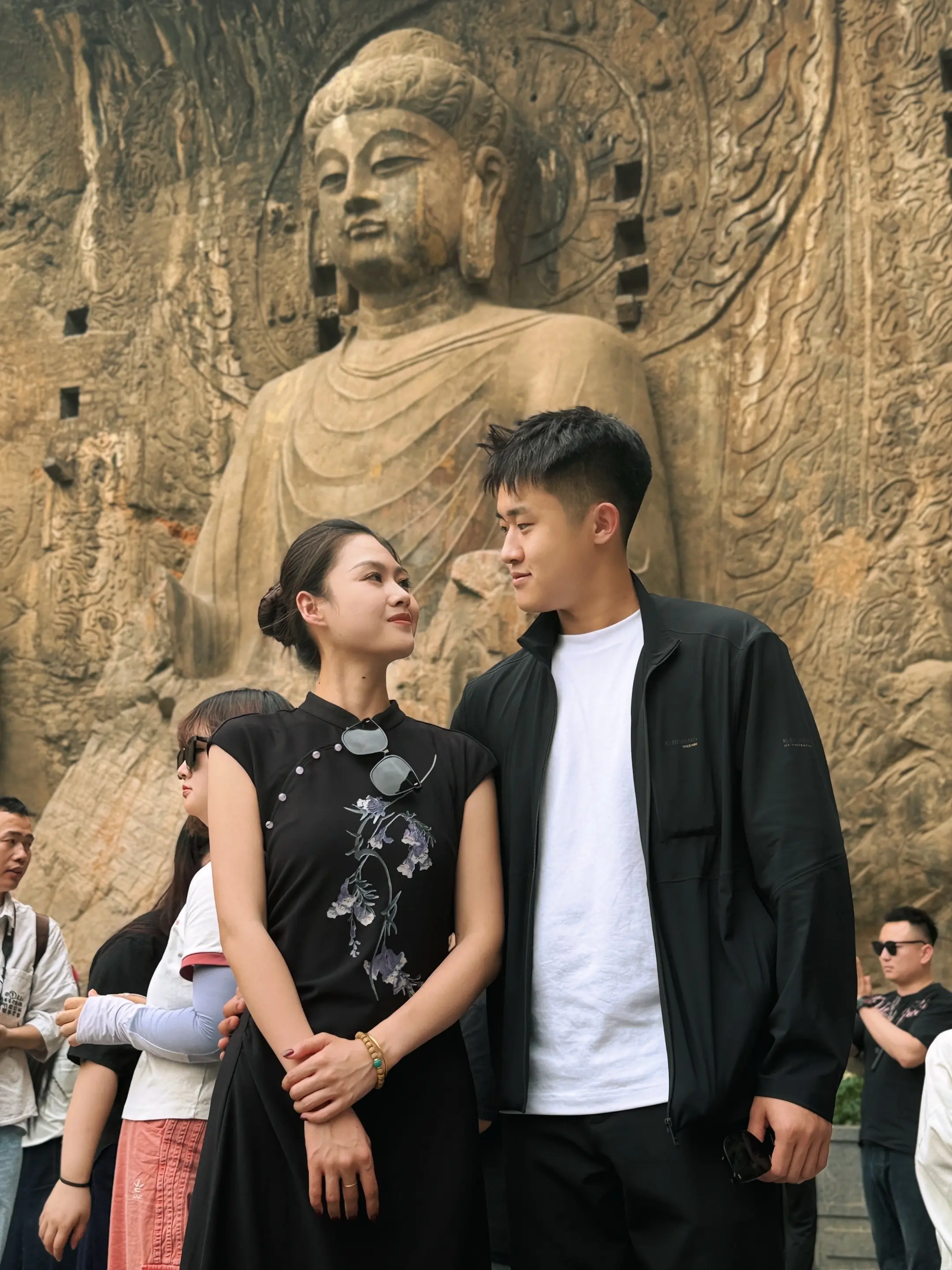 明朝明朝待明朝 只愿卿卿意逍遥。