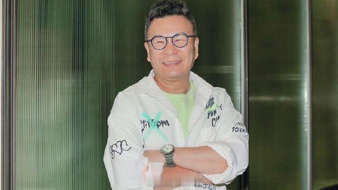 吴宗宪称不便透露沈玉琳病况 台媒曝57岁沈玉琳被紧急送进医院加护病房。对于他的病