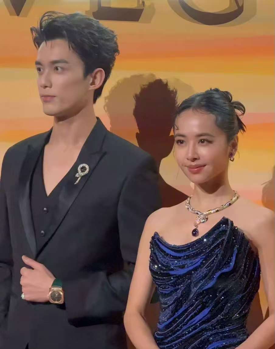 蔡依林吴磊同框合照蔡依林吴磊晚宴同框蔡依林吴磊同框合照，不错，[流鼻血][流鼻血